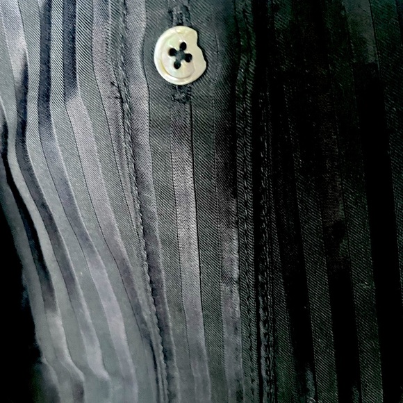 LIA KES Tuxedo button down blouse - Picture 5 of 5